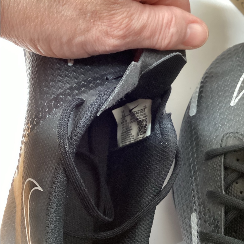 Size 6.5 Mens Nike Phantom GT2 Club MG Soccer Cleats Black Silver DA5640-007 New - Picture 7 of 7